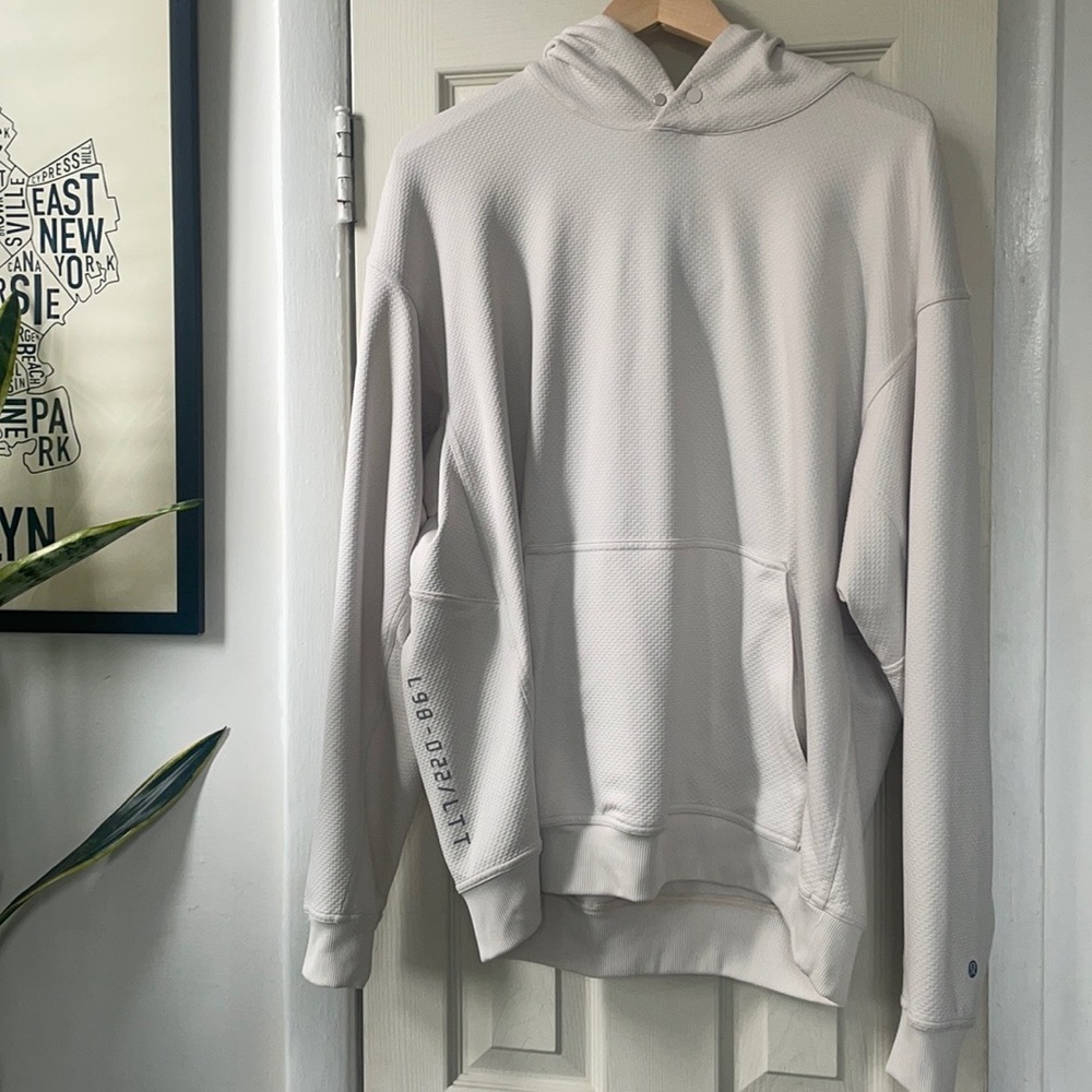 Lululemon men’s loose fit